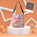 Style Sac fourre-tout funky années 80<br><div class="desc">Cette pièce d'art originale colorée au Sac fourre-tout funky présente une patchwork funky style années 80 sur un arrière - plan abstrait coloré de bleu poussiéreux et d'orange mandarine avec rose, jaune et vert. Ce sac fourre-tout amusant et branché est plein de style artistique et peut être customisé avec votre...</div>