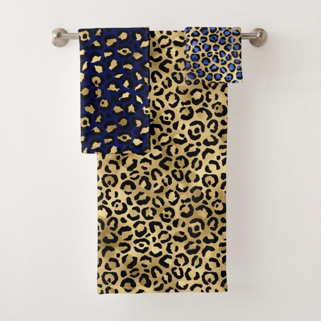 Stylish Royal Blue and Gold Foil Leopard Spots (En situation)