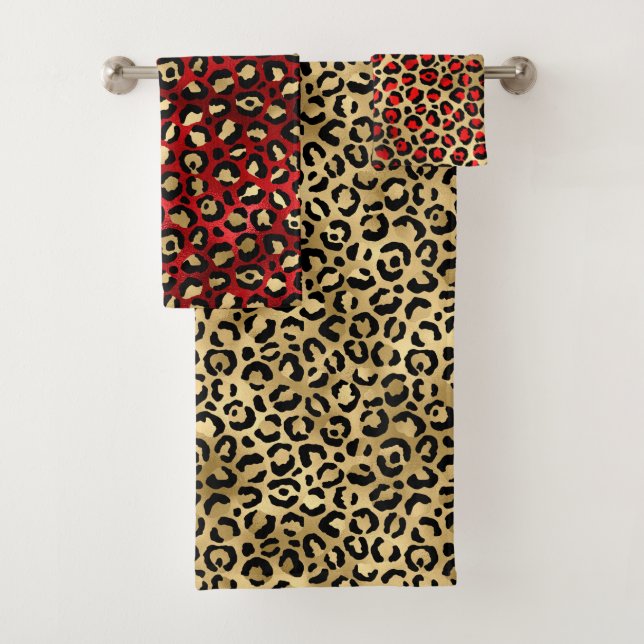 Stylish Scarlet Red and Gold Foil Leopard Spots (En situation)