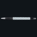 Stylo Cute Blue Baby Boy Stork<br><div class="desc">Ce stylo impressionnant présente l'image graphique d'une mignonne cigogne blanche avec des plumes de queue noire qui se tiennent sur un paquet de couvertures bleu pâle. Il y a du texte bleu sur le paquet qui dit "Baby Boy". Ce design est parfait pour célébrer un bébé garçon.</div>