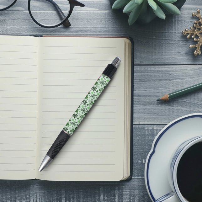Stylo Motif de cœurs de trèfle vert clair ludique celtiq (Créateur téléchargé)