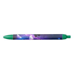 Stylo Noir Arrière - plan avec papillons de nuit