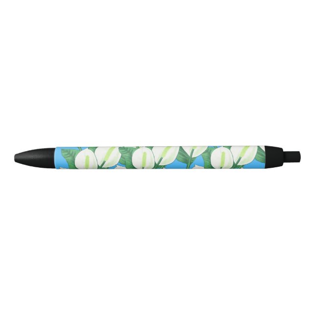 Stylo Noir Lys blancs sur arrière - plan bleu pâle (Devant)