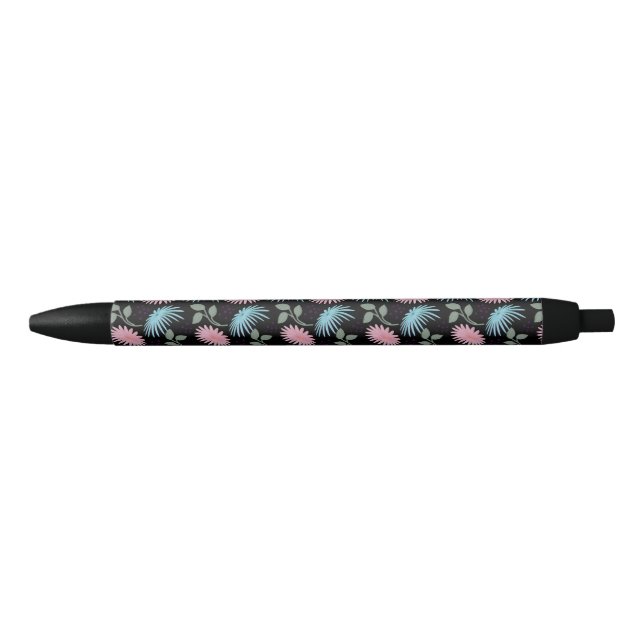 Stylo Noir Motif floral pastel sur fond noir | Cute D (Devant)