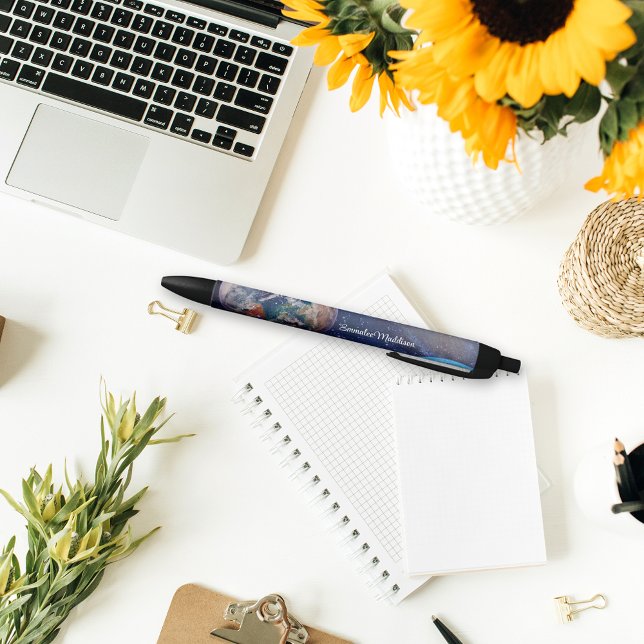 Stylo Noir Terre Espace Extérieur Galaxie Planètes Monogramme (Créateur téléchargé)