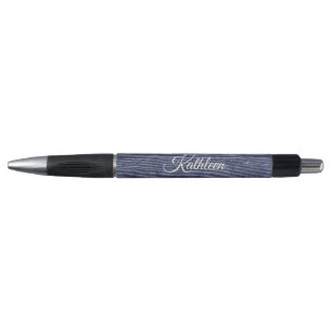 Stylo Nom décoré d'un monogramme bleu en bois rustique