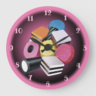 Sucrerie Allsorts. Grande horloge murale. Rose et