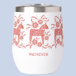 Suédois Dala Horse Rouge et Blanc Personnalisé<br><div class="desc">Un traditionnel Dala Horse de Suède en rouge et blanc. Peinture folklorique scandinave en Aquarelle. Art original de Nic Squirrell. Supprimez ou modifiez le nom pour customiser.</div>