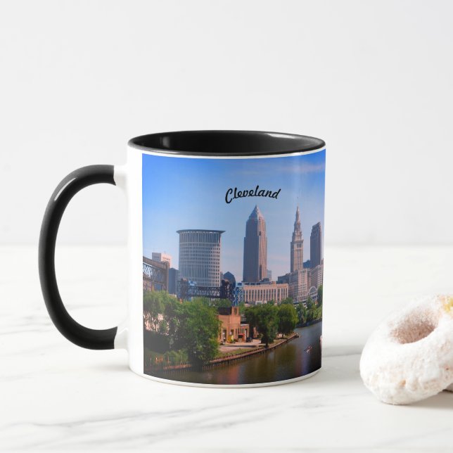 Sunny Cleveland Rivervside Mug (Avec donut)