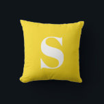 Sunshine Yellow Initial Monogramme Coussin extérie<br><div class="desc">Sunshine Yellow Initial Monogrammed Coussin extérieur. Coussin extérieure décorative avec une seule initiale. Personnalisez rapidement et facilement.</div>