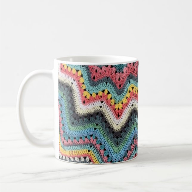 Superstar Megan Mixer Mug 6 jours par Betty McKnit (Gauche)