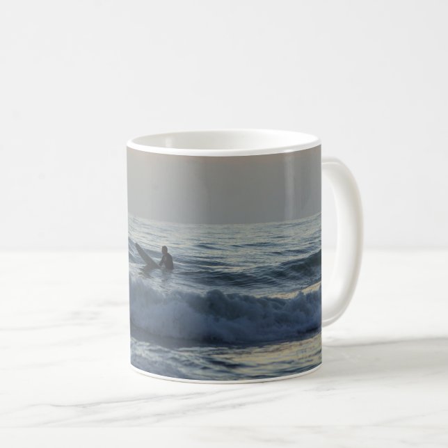 Surfer Attend La Mug De Café (Devant droit)