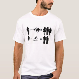 Surfeur contre le T-shirt de blanc de skieur