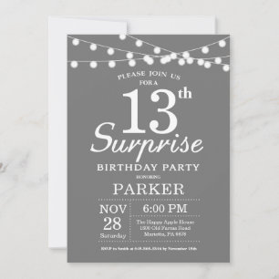Surprise 13e anniversaire Invitation Gris et blanc