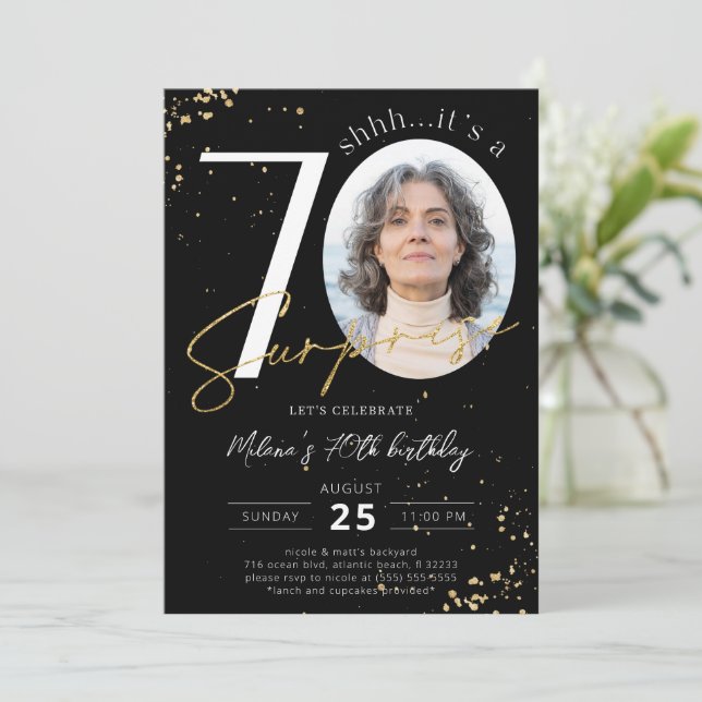 Surprise 70e anniversaire Black Gold Invitation ph (Debout devant)