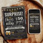 Surprise Cheers and Beers Invitation 50e anniversa<br><div class="desc">Surprise Cheers and Beers 50th Birthday Invitation avec plateau de craie et lettrage avec âge personnaliser.</div>