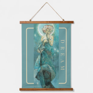 Suspendue 'La Lune' de Mucha, Tapisserie de mur vert de rêve