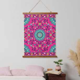 Suspendue Tapisserie florale boho marocaine rose vibrante