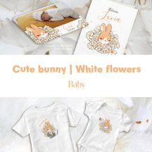 Lapin mignon et fleur blanche