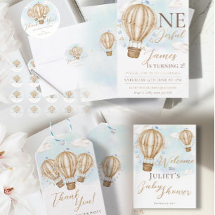 Sticker Rond Hot Air brun Ballons drapeaux bleus nuages merci