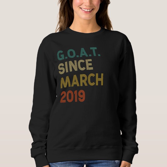 Sweatshirt 3e anniversaire 3 ans chèvre depuis mars 2019 (Devant)