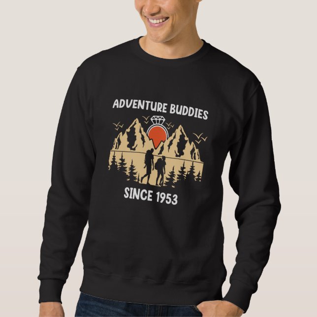 Sweatshirt Adventure Buddies Since 1953 Hiking Partner (Devant)