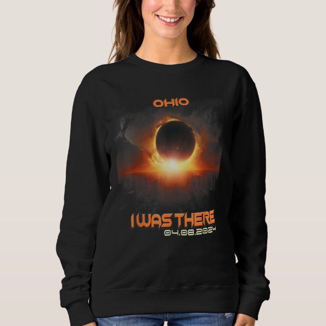Sweatshirt Aesthetic Cityscape Total Solar Eclipse 2024 Ohio (Devant)