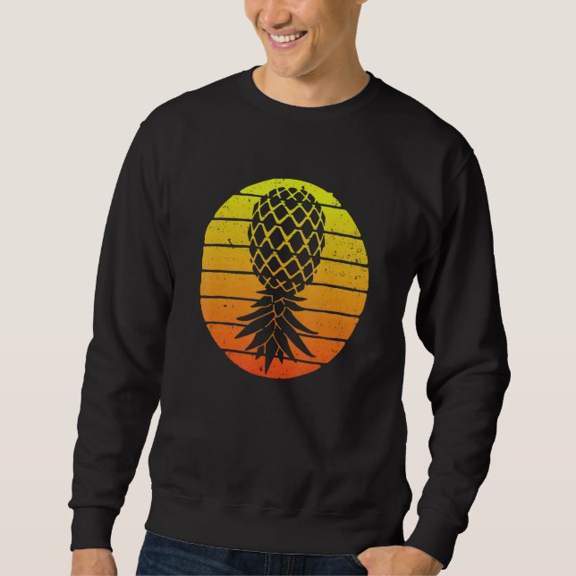 Sweatshirt Aesthetic Upside Down Pineapple   Swinging Swinger (Devant)