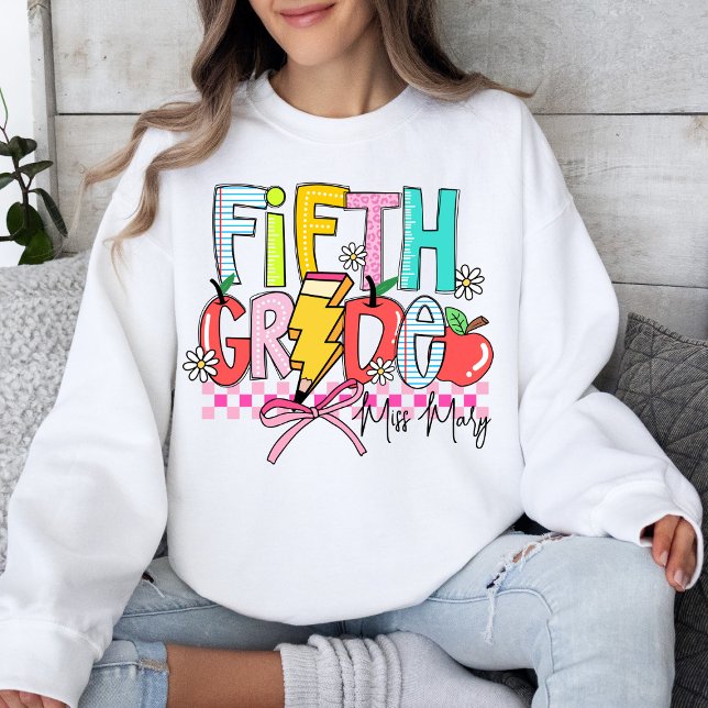 Sweatshirt Appréciation de l'enseignant coloré de cinquième a (Créateur téléchargé)