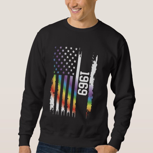 Sweatshirt Arc-en-ciel en détresse aux États-Unis 1969 avec d (Devant)