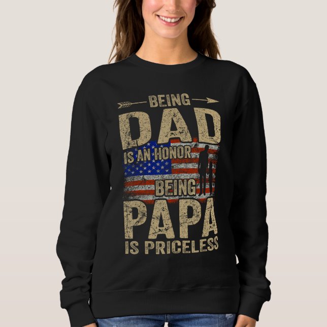 Sweatshirt Being A Dad Papa  Retro  Fathers Day USA Flag 1 (Devant)