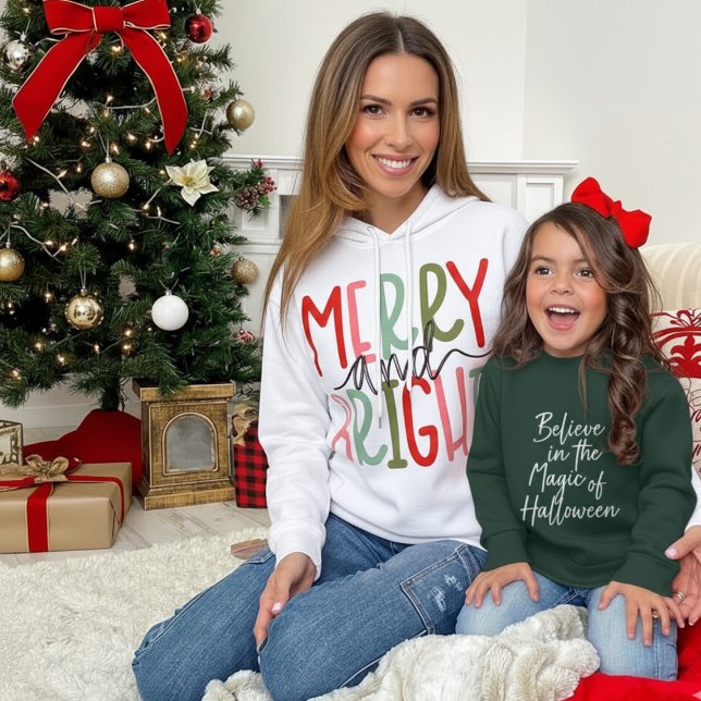 Sweatshirt Believe in the Magic of Halloween Typography (Believe in the Magic of Halloween Typography Sweatshirt)