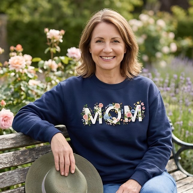 Sweatshirt Belle typographie de maman avec des fleurs pour la (The perfect gift for the best Mom. MOM intertwined with beautiful watercolor flower sweatshirt. )