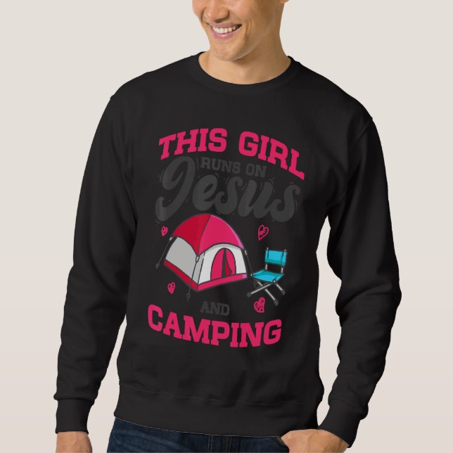 Sweatshirt Camper This Girl Runs On Jesus & Camping Christian (Devant)
