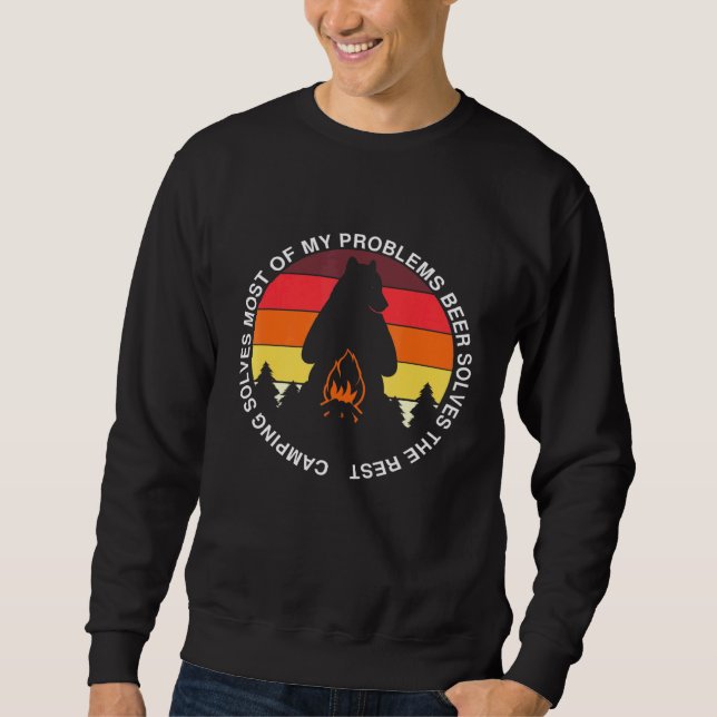 Sweatshirt Camping Résoudre La Plupart De Mes Problèmes Bière (Devant)