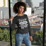Sweatshirt Catcher de rêve de vie moderne Hanoukka Life Menor<br><div class="desc">Célébrez Hanoukka avec flair dans notre t-shirt Hanoukka ! Ce tee-shirt élégant présente une Menorah, un attrapeur de rêve et "Livin' Hanoukka Life" écrit dans la calligraphie moderne sur un fond noir classique. C'est le parfait mélange de tradition et de style contemporain, ce qui en fait un must pour vos...</div>