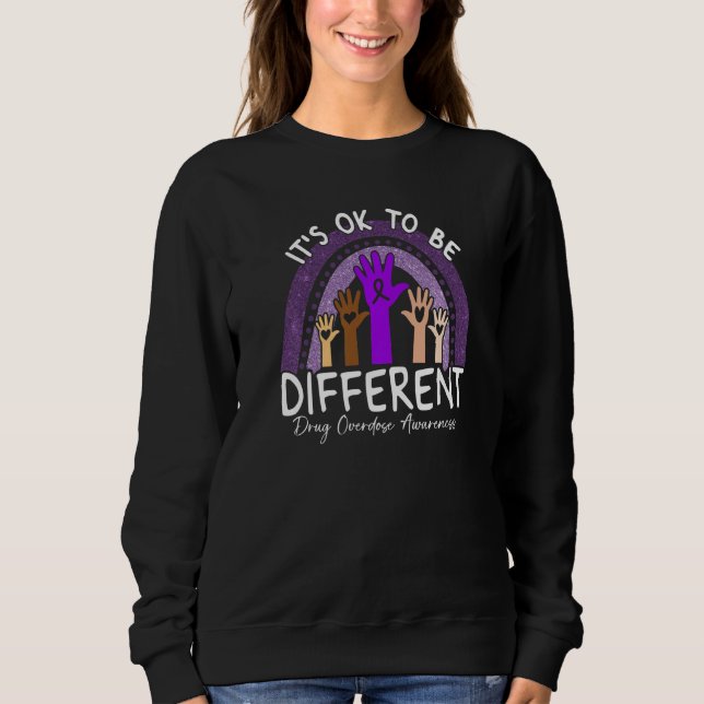Sweatshirt C'est Ok Pour Être Différent Surconsommation De Dr (Devant)