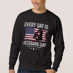 Sweatshirt Chaque jour est une chemise de jour vétéran