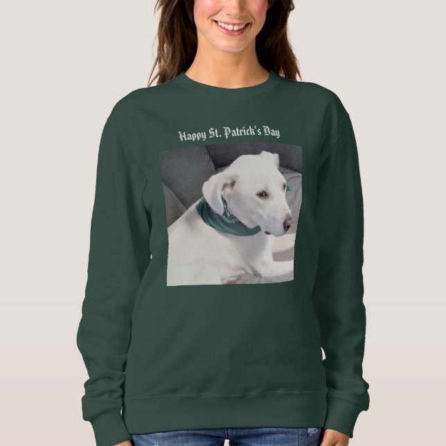 Sweatshirt Chien blanc mignon portant un écusson vert (Devant)