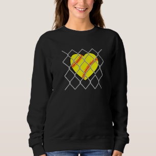 Sweatshirt Cœur de softball derrière une clôture en chaînons