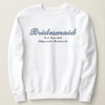 Sweatshirt Correspondance de la fête de bachelorette bleu de<br><div class="desc">Simple. Chic. Personnalisé. Ces chemises de fête de mariées sont accompagnées d'élégantes lettres d'ombre en écriture. Choisissez votre tenue de folie — t-shirt, tee-shirt surdimensionné pour un couvre-maillot de bain ou chemise de sommeil, sweatshirt ou sweat - shirt à capuche. Associez-le à des sacs fourre-tout assortis, des tondeuses et des...</div>