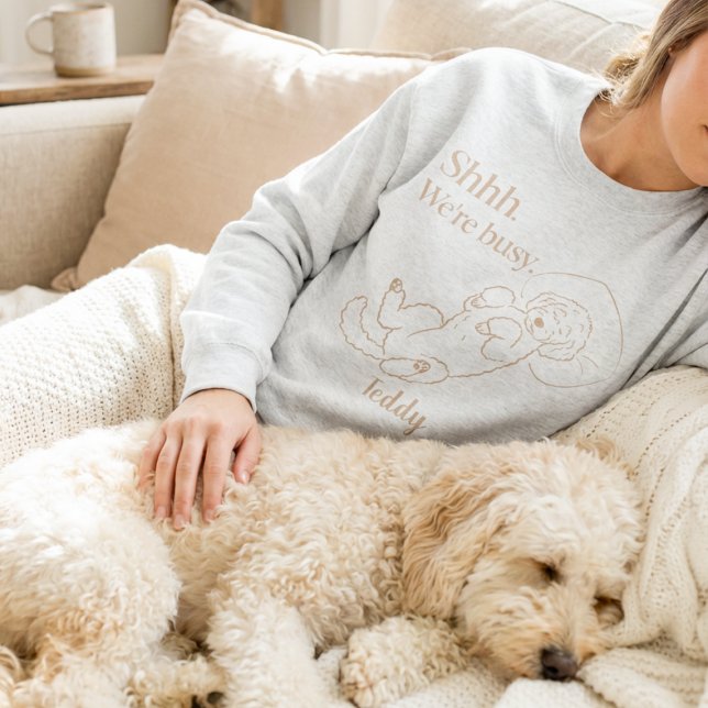 Sweatshirt Custom Sleeping Doodle Mom with Dog Name (Créateur téléchargé)