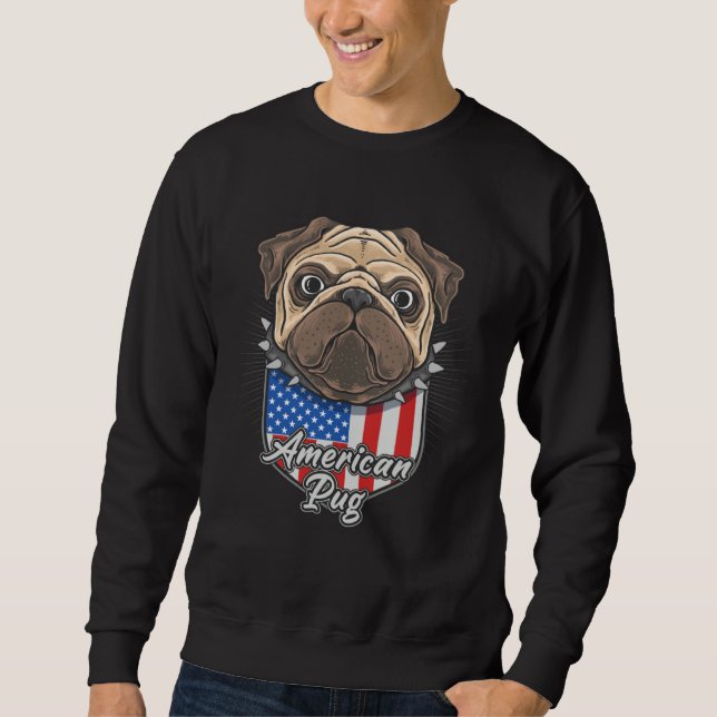 Sweatshirt Cute American Pug with USA Flag Shield Background  (Devant)