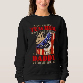 Sweatshirt Derrière chaque grande enseignante qui croit en el