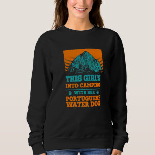 Sweatshirt Des Filles En Camping Avec Son Portugais Water Dog