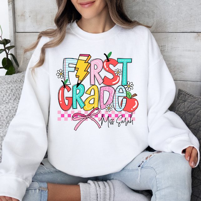 Sweatshirt Enseignant De Première Année Coupe Retour À L'Écol (Créateur téléchargé)