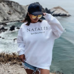 Sweatshirt Fête de mariage Mariage de la femme de chambre per<br><div class="desc">Nos Sweatshirts de la fête de la Mariage nuptiale de notre de doyennes personnalisées sont la meilleure façon d'express votre gratitude à votre fête de la mariée et de leur faire se sentir spécial lors de vos célébrations de mariage. Ces sweatshirts personnalisables peuvent être personnalisés avec les noms ou les...</div>
