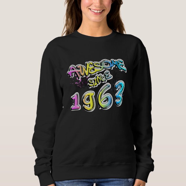 Sweatshirt Incroyable depuis 1963 Motif de graffiti (Devant)