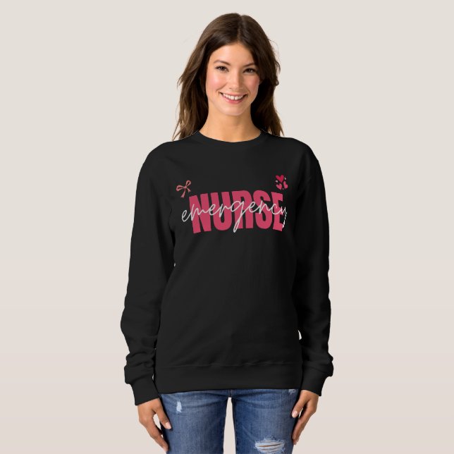 Sweatshirt Infirmière d'urgence mignonne  Nœud papillon rose  (Devant entier)