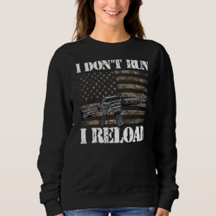 Sweatshirt Je ne cours pas je recharge le drapeau américain h
